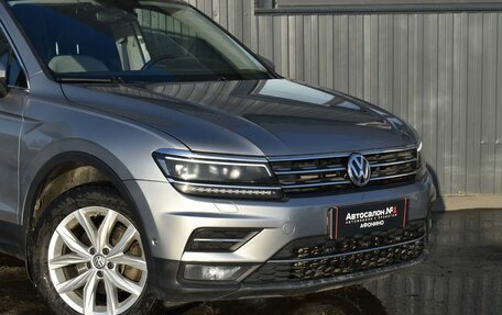 Volkswagen Tiguan I, 2017 год, 2 399 888 рублей, 6 фотография