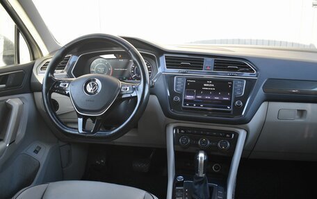 Volkswagen Tiguan I, 2017 год, 2 399 888 рублей, 14 фотография