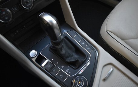 Volkswagen Tiguan I, 2017 год, 2 399 888 рублей, 17 фотография