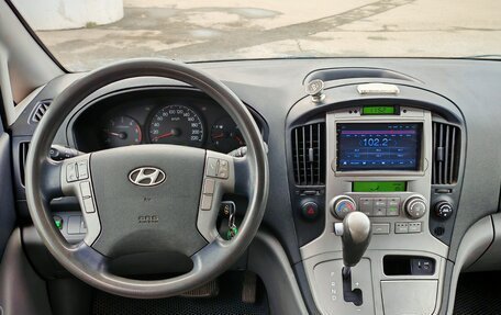 Hyundai Grand Starex Grand Starex I рестайлинг 2, 2010 год, 1 500 000 рублей, 13 фотография