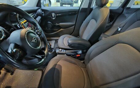 MINI Hatch, 2018 год, 1 700 000 рублей, 15 фотография