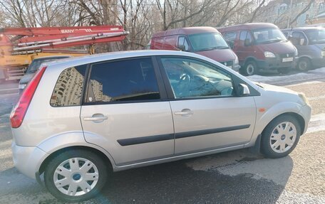 Ford Fiesta, 2006 год, 440 000 рублей, 2 фотография