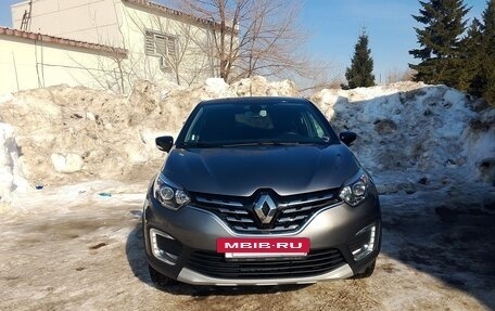 Renault Kaptur I рестайлинг, 2020 год, 1 580 000 рублей, 3 фотография