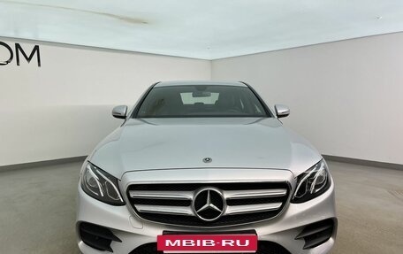 Mercedes-Benz E-Класс, 2019 год, 3 990 000 рублей, 3 фотография