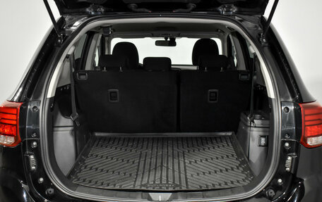 Mitsubishi Outlander III рестайлинг 3, 2019 год, 2 399 000 рублей, 21 фотография