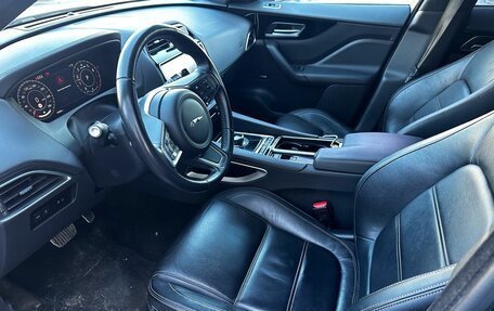 Jaguar F-Pace, 2018 год, 2 850 000 рублей, 5 фотография