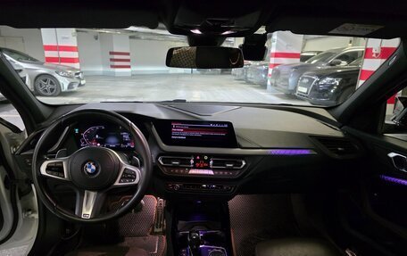 BMW 1 серия, 2020 год, 3 200 000 рублей, 11 фотография