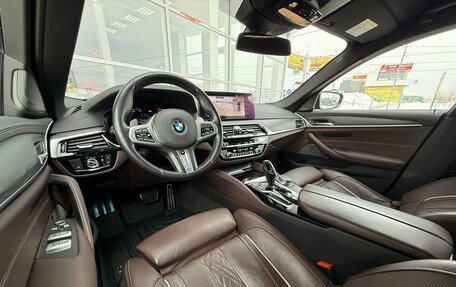 BMW 5 серия, 2020 год, 6 300 000 рублей, 32 фотография