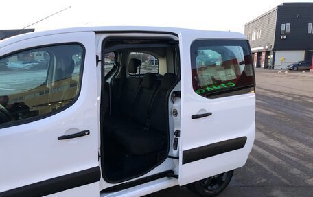 Peugeot Partner II рестайлинг 2, 2022 год, 1 630 000 рублей, 8 фотография