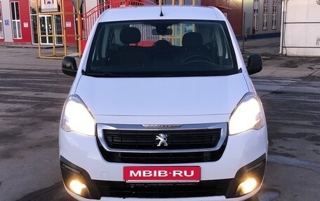 Peugeot Partner II рестайлинг 2, 2022 год, 1 630 000 рублей, 5 фотография