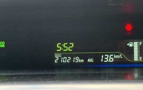 Toyota Prius Alpha I (ZVW40/41), 2011 год, 1 300 000 рублей, 20 фотография