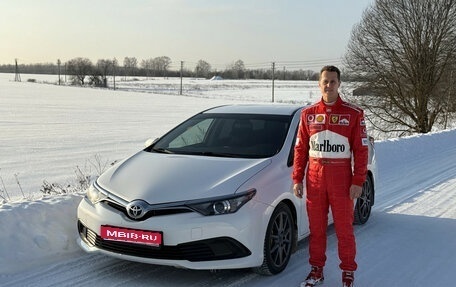 Toyota Auris II, 2016 год, 1 349 000 рублей, 1 фотография