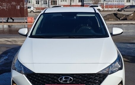 Hyundai Solaris II рестайлинг, 2020 год, 1 600 000 рублей, 1 фотография