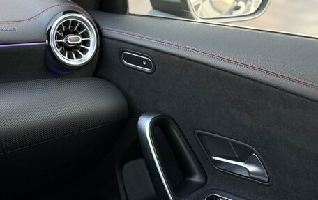 Mercedes-Benz CLA, 2021 год, 3 990 000 рублей, 31 фотография