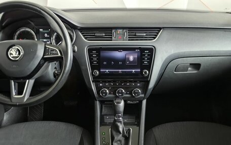 Skoda Octavia, 2017 год, 2 093 000 рублей, 15 фотография