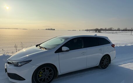 Toyota Auris II, 2016 год, 1 349 000 рублей, 5 фотография