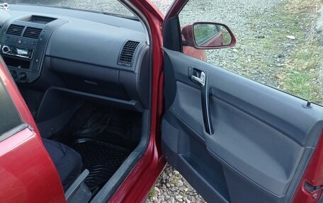 Volkswagen Polo IV рестайлинг, 2007 год, 350 000 рублей, 21 фотография