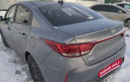 KIA Rio IV, 2021 год, 1 600 000 рублей, 2 фотография