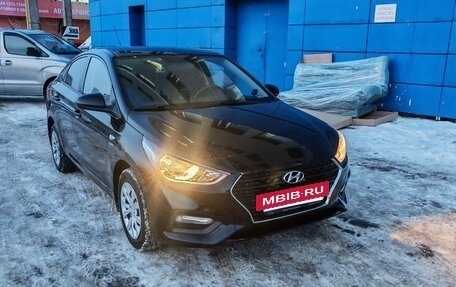 Hyundai Solaris II рестайлинг, 2019 год, 1 700 000 рублей, 2 фотография