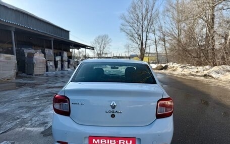 Renault Logan II, 2017 год, 295 000 рублей, 2 фотография