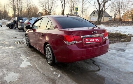 Chevrolet Cruze II, 2010 год, 750 000 рублей, 4 фотография