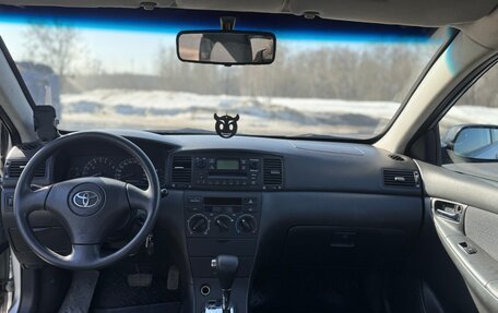 Toyota Corolla, 2004 год, 650 000 рублей, 15 фотография