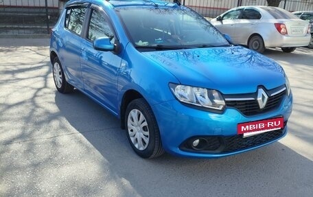 Renault Sandero II рестайлинг, 2016 год, 600 000 рублей, 2 фотография