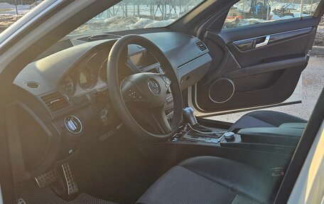 Mercedes-Benz C-Класс, 2010 год, 1 030 000 рублей, 14 фотография