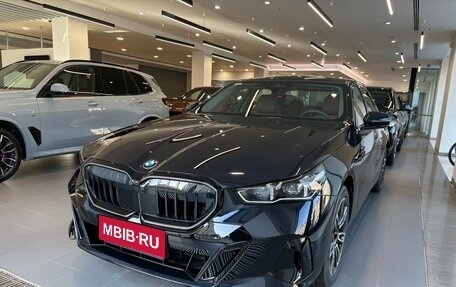 BMW 5 серия, 2025 год, 10 235 000 рублей, 1 фотография