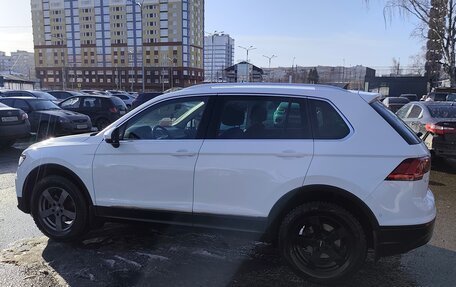Volkswagen Tiguan II, 2017 год, 2 000 000 рублей, 4 фотография
