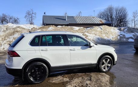 Volkswagen Tiguan II, 2017 год, 2 000 000 рублей, 8 фотография