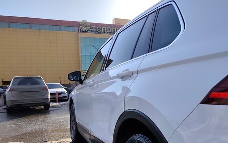 Volkswagen Tiguan II, 2017 год, 2 000 000 рублей, 11 фотография