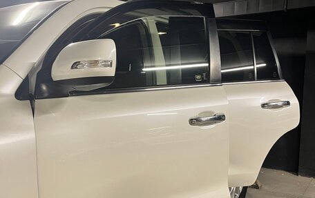 Toyota Land Cruiser 200, 2016 год, 7 210 000 рублей, 10 фотография