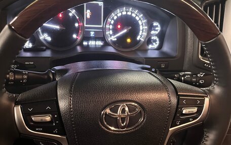 Toyota Land Cruiser 200, 2016 год, 7 210 000 рублей, 24 фотография