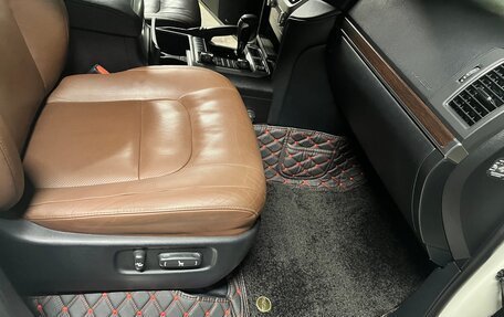 Toyota Land Cruiser 200, 2016 год, 7 210 000 рублей, 30 фотография