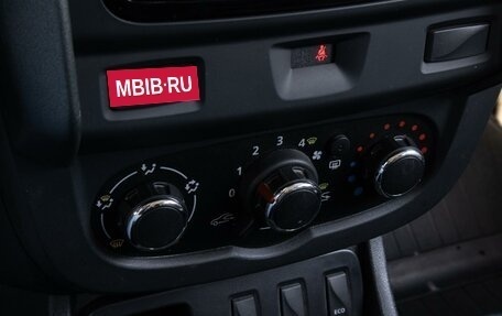 Renault Duster I рестайлинг, 2017 год, 999 000 рублей, 14 фотография