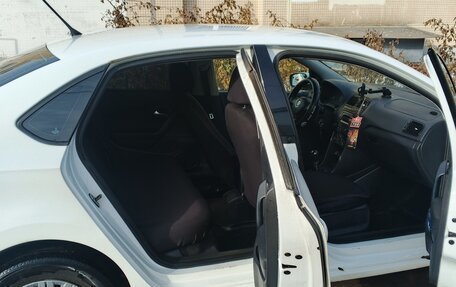 Volkswagen Polo VI (EU Market), 2015 год, 385 000 рублей, 5 фотография