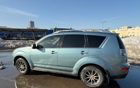 Mitsubishi Outlander III рестайлинг 3, 2008 год, 1 300 000 рублей, 3 фотография