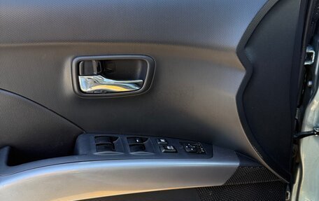 Mitsubishi Outlander III рестайлинг 3, 2008 год, 1 300 000 рублей, 9 фотография