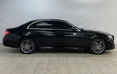 Mercedes-Benz E-Класс, 2020 год, 3 499 000 рублей, 8 фотография