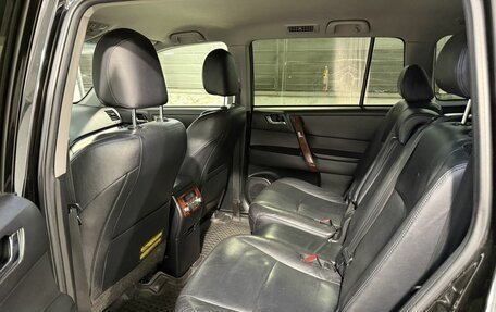Toyota Highlander III, 2011 год, 1 999 800 рублей, 6 фотография