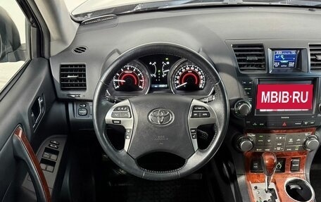 Toyota Highlander III, 2011 год, 1 999 800 рублей, 10 фотография