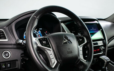 Mitsubishi Montero Sport, 2021 год, 4 470 000 рублей, 13 фотография