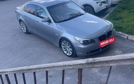 BMW 5 серия, 2004 год, 1 050 000 рублей, 3 фотография