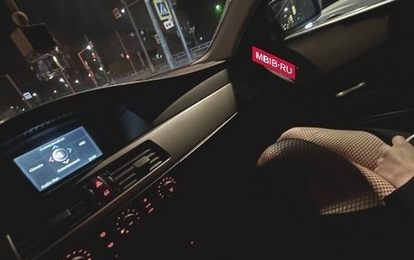 BMW 5 серия, 2004 год, 1 050 000 рублей, 9 фотография