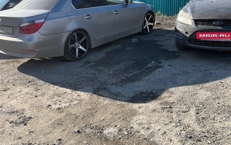 BMW 5 серия, 2004 год, 1 050 000 рублей, 10 фотография