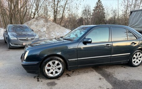 Mercedes-Benz E-Класс, 2000 год, 620 000 рублей, 3 фотография