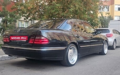 Mercedes-Benz E-Класс, 2000 год, 620 000 рублей, 20 фотография