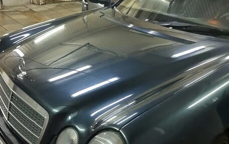 Mercedes-Benz E-Класс, 1997 год, 600 000 рублей, 4 фотография