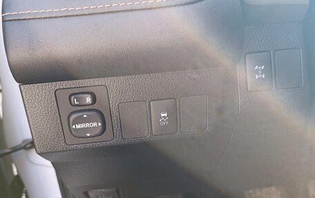 Toyota RAV4, 2013 год, 1 850 000 рублей, 9 фотография